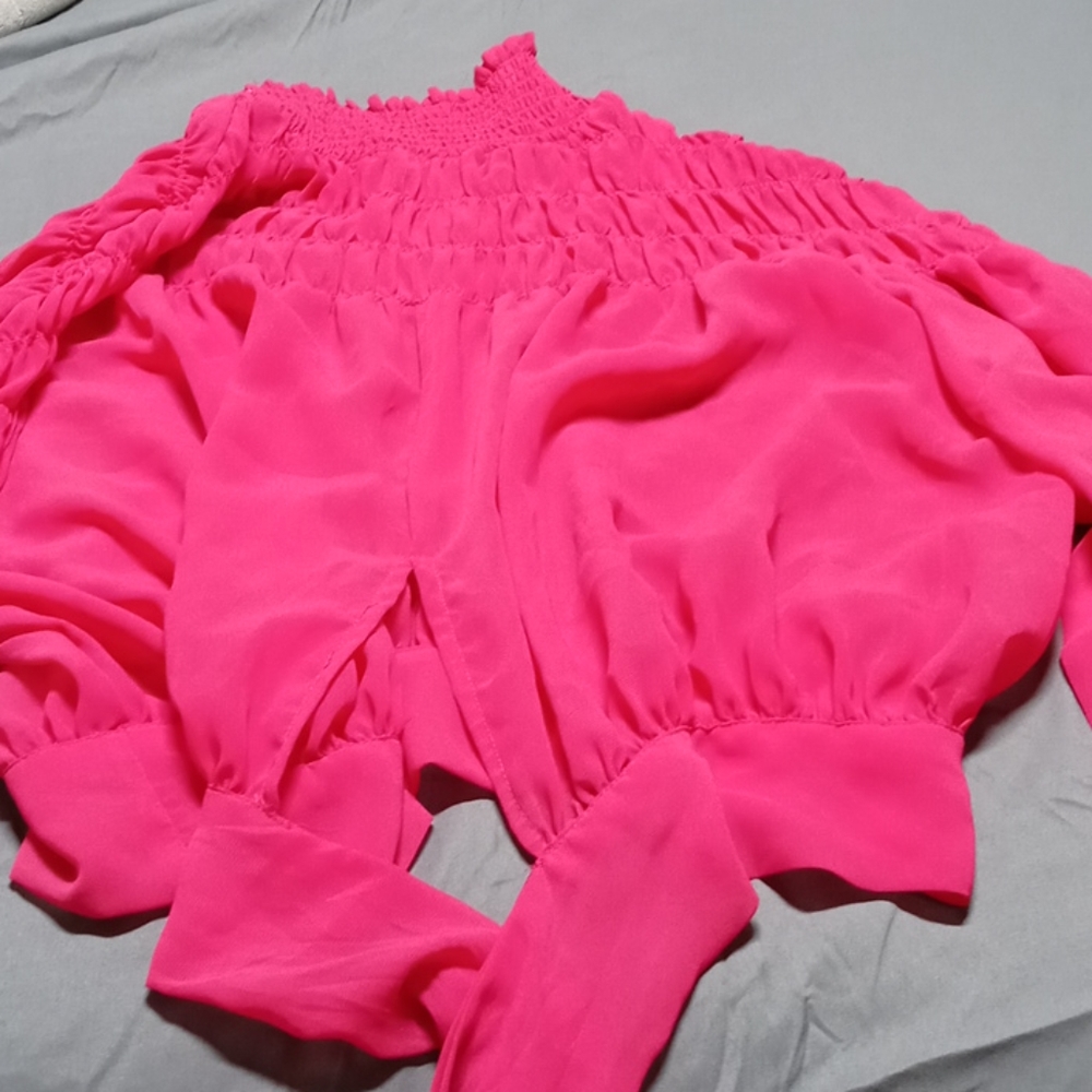 Blouses - Picture 3 of 4